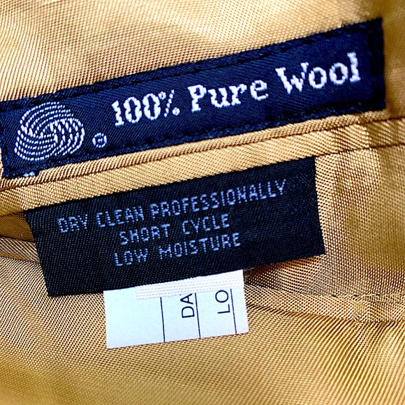 Burberry 100% Wool Blazer - Picture 4 of 10